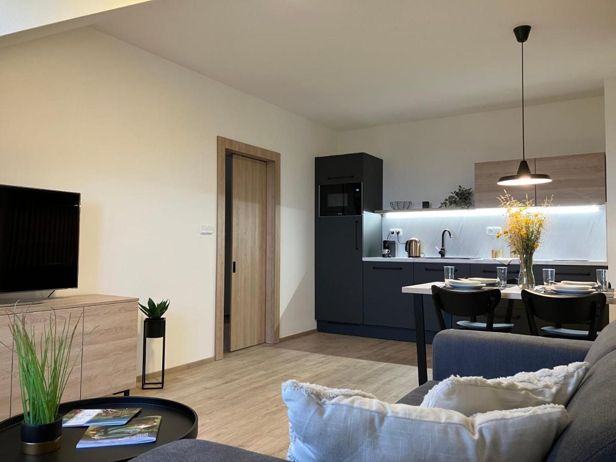 Apartman Nahore Vacov Екстериор снимка