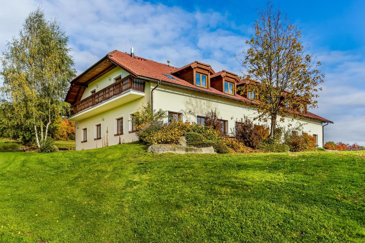 Apartman Nahore Vacov Екстериор снимка